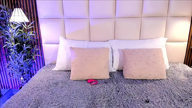 MelanieHillss online show from 03.17.26