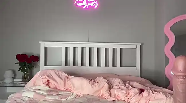 meggsworld online show from 02.18.25