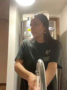 Snapshot of Naatalia chatting on 03.18.25 Naatalia online show from 03.18.25