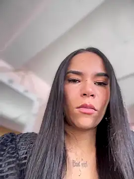 Snapshot of Naatalia chatting on 10.02.25 Naatalia online show from 10.02.25