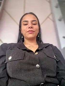 Snapshot of Naatalia chatting on 10.07.25 Naatalia online show from 10.07.25