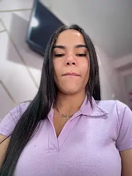 Snapshot of Naatalia chatting on 10.09.25 Naatalia online show from 10.09.25