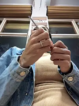 Snapshot of Naatalia chatting on 11.21.25 Naatalia online show from 11.21.25