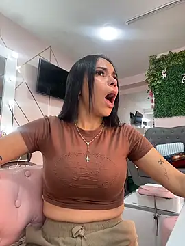 Snapshot of Naatalia chatting on 02.17.26 Naatalia online show from 02.17.26