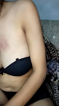 Snapshot of bbw-rupaa chatting on 02.17.25 bbw-rupaa online show from 02.17.25