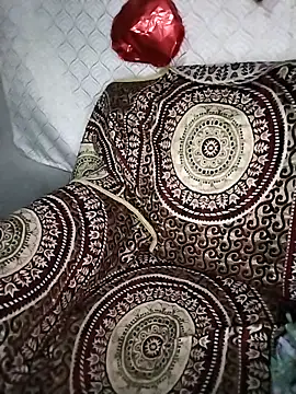 Snapshot of bbw-rupaa chatting on 03.08.25 bbw-rupaa online show from 03.08.25