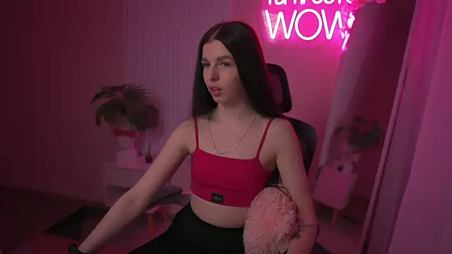 Snapshot of VictoriaPass chatting on 02.17.25 VictoriaPass online show from 02.17.25