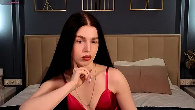 Snapshot of VictoriaPass chatting on 03.21.25 VictoriaPass online show from 03.21.25