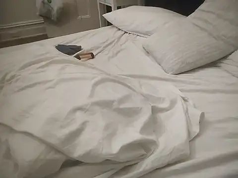 Snapshot of MystiqueRider chatting on 02.28.25 MystiqueRider online show from 02.28.25