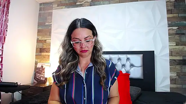 Azaahara  online show from 02.24.25