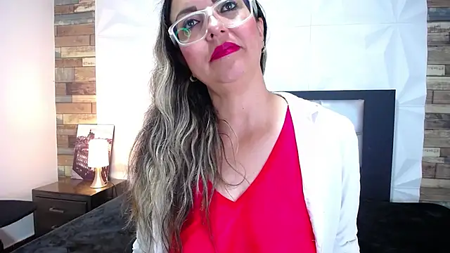 Azaahara  online show from 03.18.25