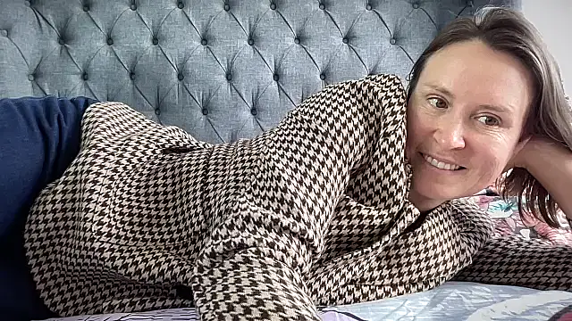 eatmypie69 online show from 09.11.25