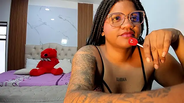 ZahraRose online show from 02.02.26