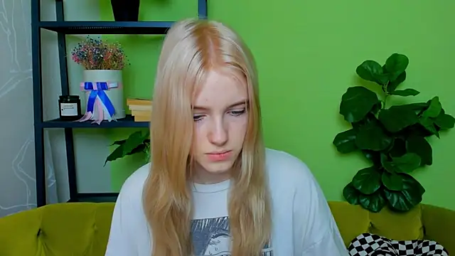 EdlaHewell online show from 02.17.25