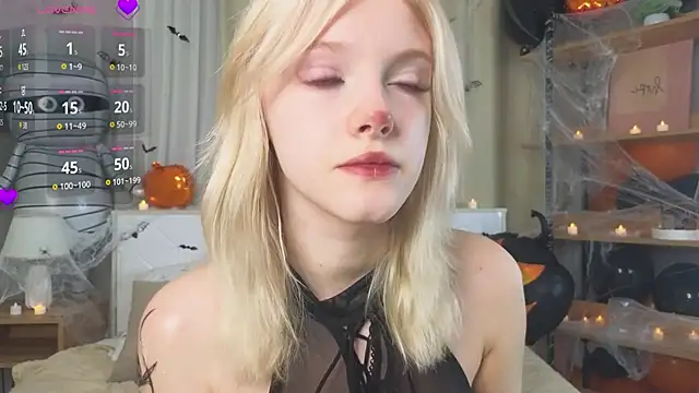 EdlaHewell online show from 10.31.25