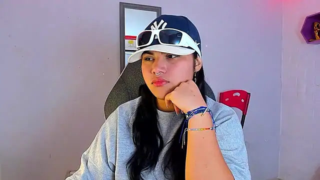 melany rouse18 online show from 10.04.25