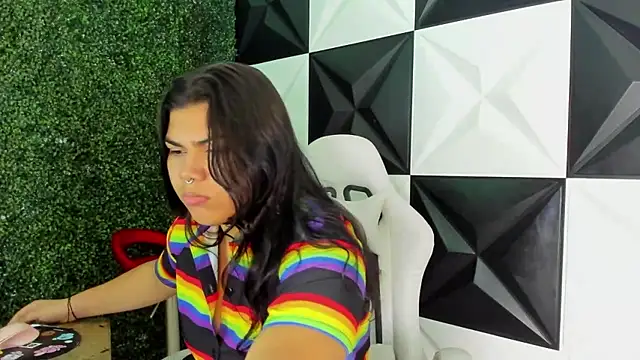 melany rouse18 online show from 11.16.25