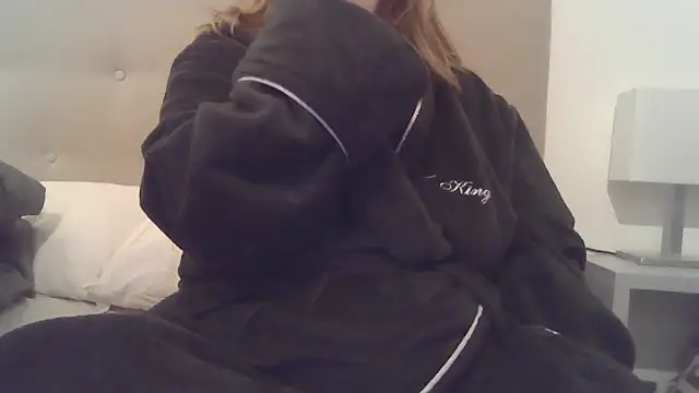 Snapshot of sizha6 chatting on 11.21.25 sizha6 online show from 11.21.25