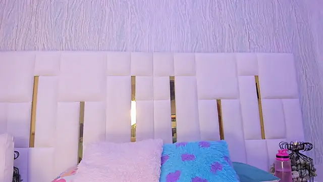 hillary uckerman  online show from 10.19.25