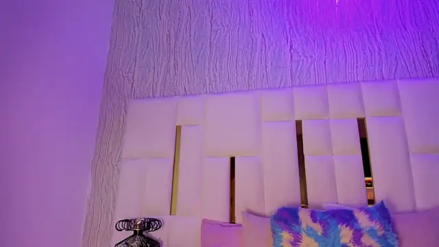 hillary uckerman  online show from 04.17.26