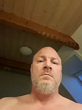 Snapshot of Lucifer29cm chatting on 02.15.25 Lucifer29cm online show from 02.15.25