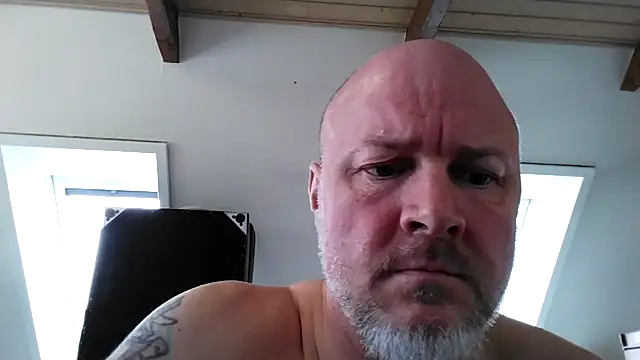 Snapshot of Lucifer29cm chatting on 02.16.25 Lucifer29cm online show from 02.16.25