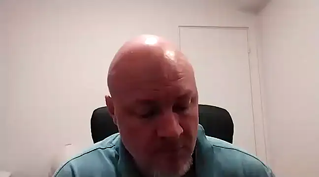 Snapshot of Lucifer29cm chatting on 03.05.25 Lucifer29cm online show from 03.05.25