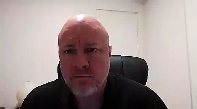 Snapshot of Lucifer29cm chatting on 03.12.25 Lucifer29cm online show from 03.12.25