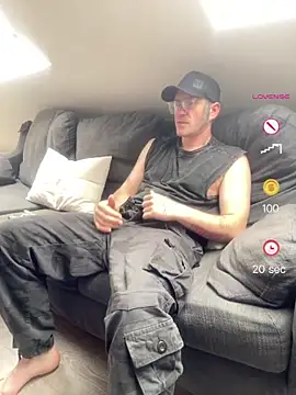 Snapshot of FckM3Hard chatting on 05.17.26 FckM3Hard online show from 05.17.26