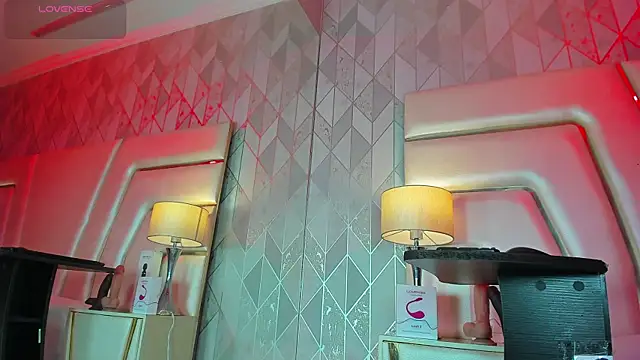 AnahisBennett online show from 02.15.26