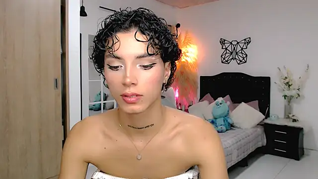 Snapshot of nilam_valker chatting on 02.24.25 nilam valker online show from 02.24.25