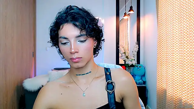 Snapshot of nilam_valker chatting on 03.15.25 nilam valker online show from 03.15.25