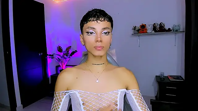 Snapshot of nilam_valker chatting on 10.28.25 nilam valker online show from 10.28.25