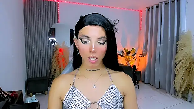 Snapshot of nilam_valker chatting on 11.16.25 nilam valker online show from 11.16.25