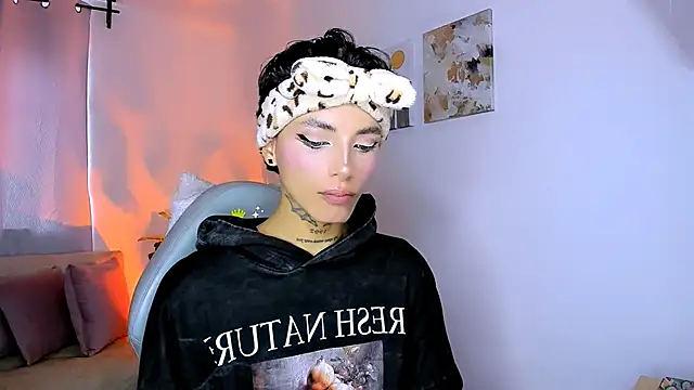 nilam valker online show from 04.17.26