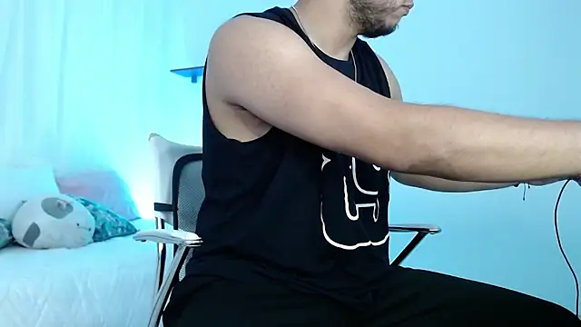 Snapshot of Double_R12 chatting on 02.27.25 Double R12 online show from 02.27.25