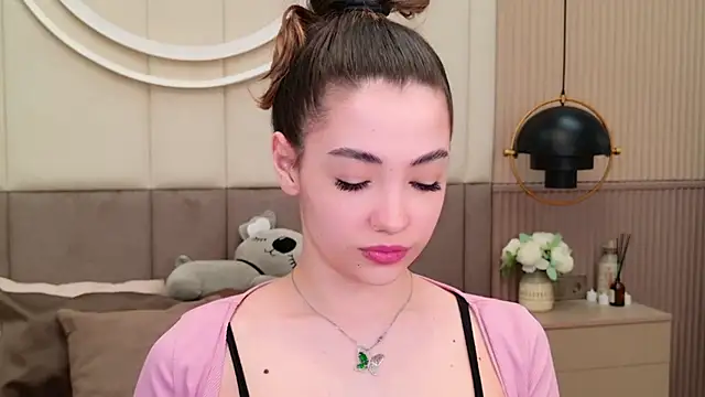 Snapshot of Alice_Deleon chatting on 02.28.25 Alice Deleon online show from 02.28.25