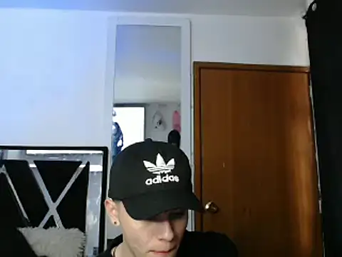 Smith boy 25 online show from 03.10.25