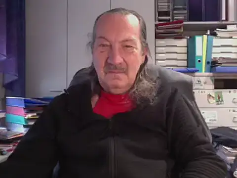 HMStraps01 online show from 12.10.24