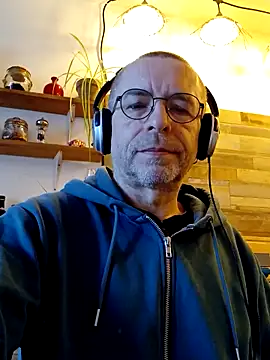 Snapshot of Xavspank2 chatting on 02.02.26 Xavspank2 online show from 02.02.26