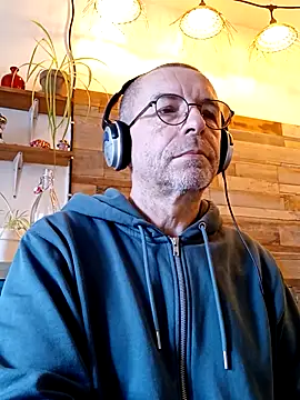 Snapshot of Xavspank2 chatting on 02.03.26 Xavspank2 online show from 02.03.26