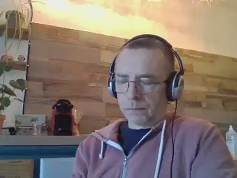 Snapshot of Xavspank2 chatting on 03.16.26 Xavspank2 online show from 03.16.26