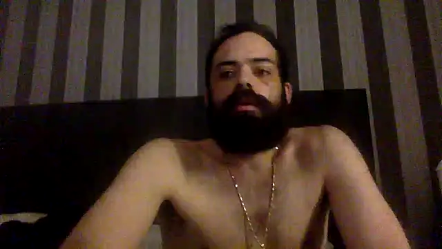 Snapshot of guccititi chatting on 09.17.25 guccititi online show from 09.17.25