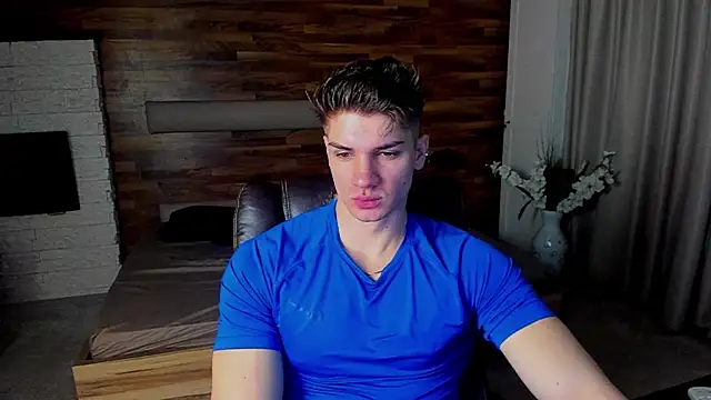 MaxKaiden online show from 03.18.26