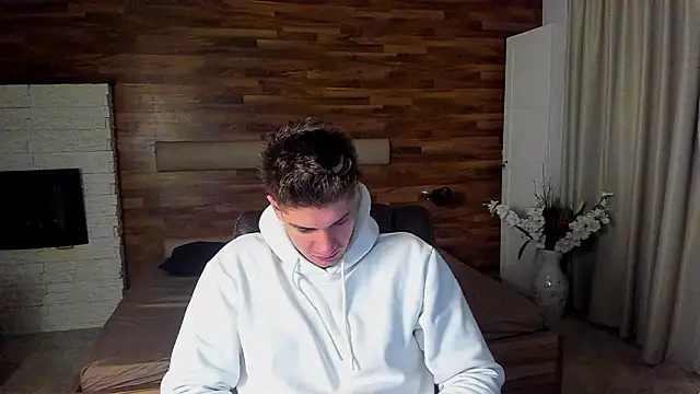 MaxKaiden online show from 03.19.26