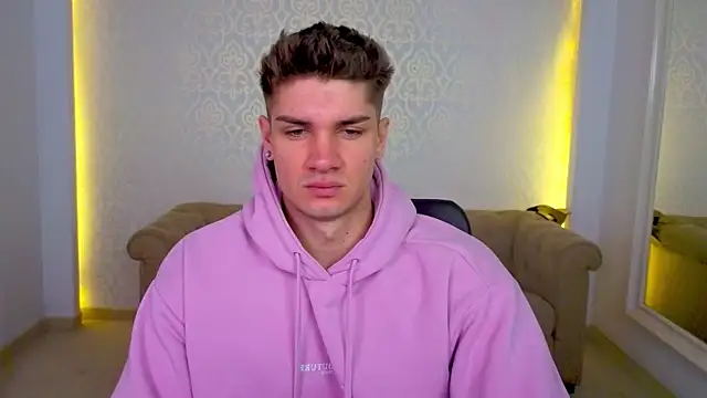 MaxKaiden online show from 04.20.26