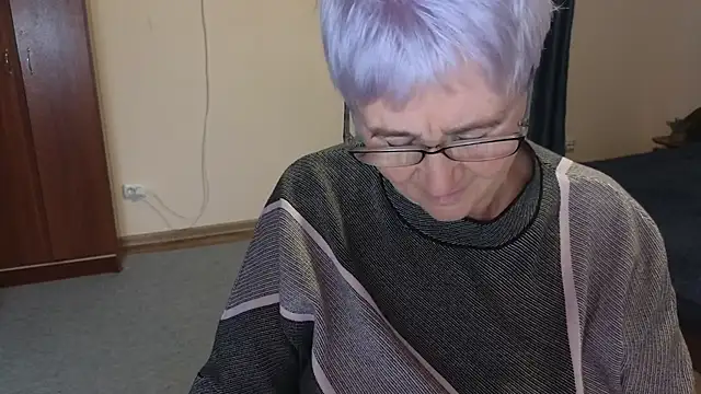 Sandra Snowflake online show from 11.06.25