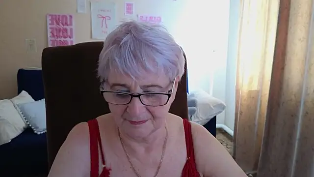 Sandra Snowflake online show from 05.05.26