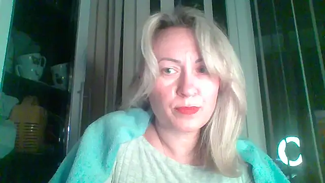 Snapshot of Mary888x chatting on 02.17.25 Mary888x online show from 02.17.25