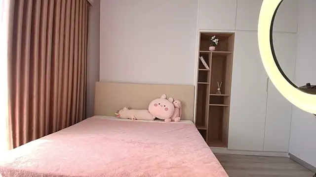 Snapshot of minamoons chatting on 06.08.26 minamoons online show from 06.08.26
